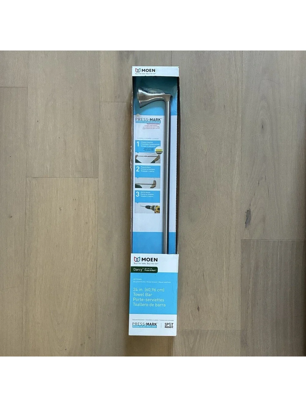 Moen Darcy 24